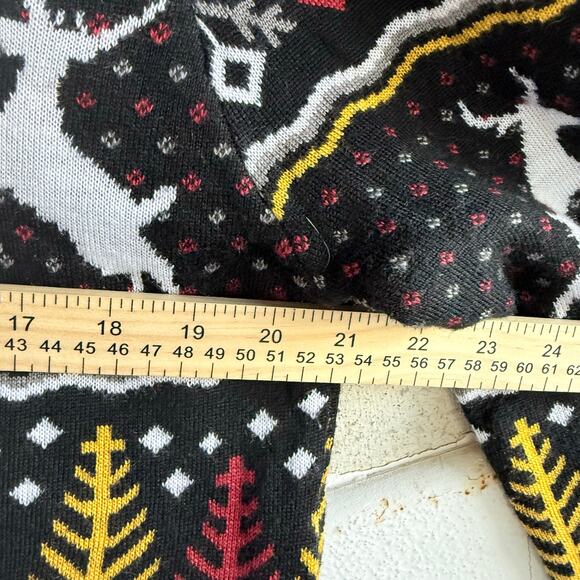 Tipsy Elves Ugly Christmas Sweater Men L Beer Drinking Reindeer Caribrew Holiday - Picture 7 of 8